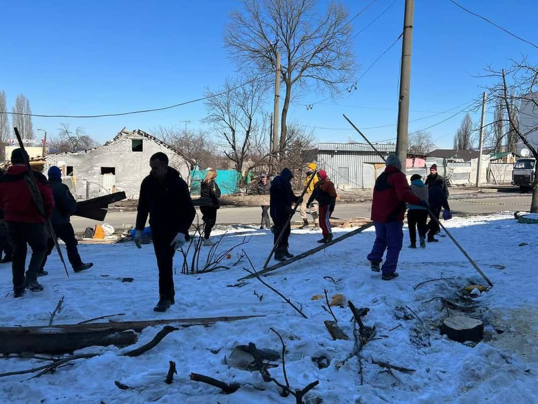 Больше тысячи горожан участвуют в инициативе &laquo;Восстановим Харьков вместе&raquo; (фото) фото 3 2