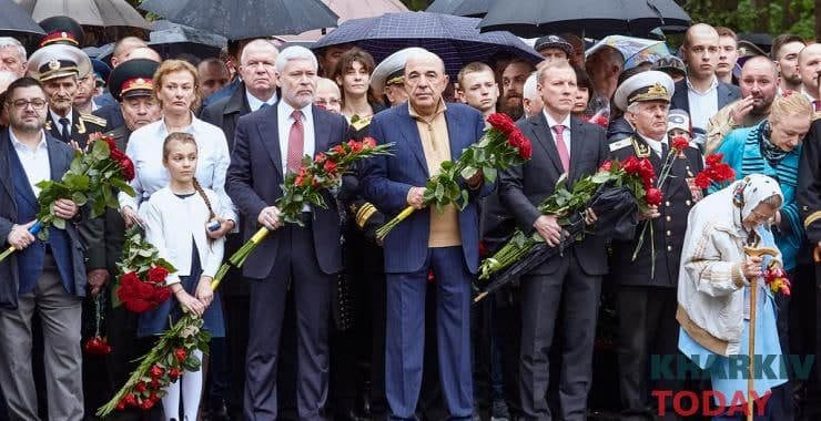 "11 лет, зовут Соня": у Геннадия Кернеса "нашлась" дочь фото 1