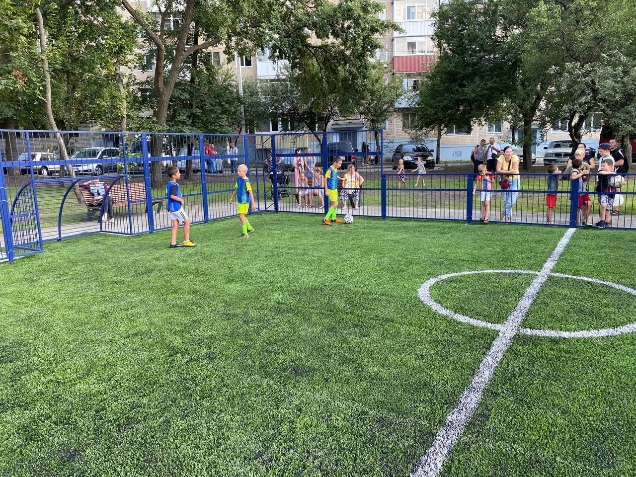 Аттракционы, тренажеры, мини-футбольное поле: на Жасминовом бульваре открылся мини-парк (фото, видео) фото 4 3