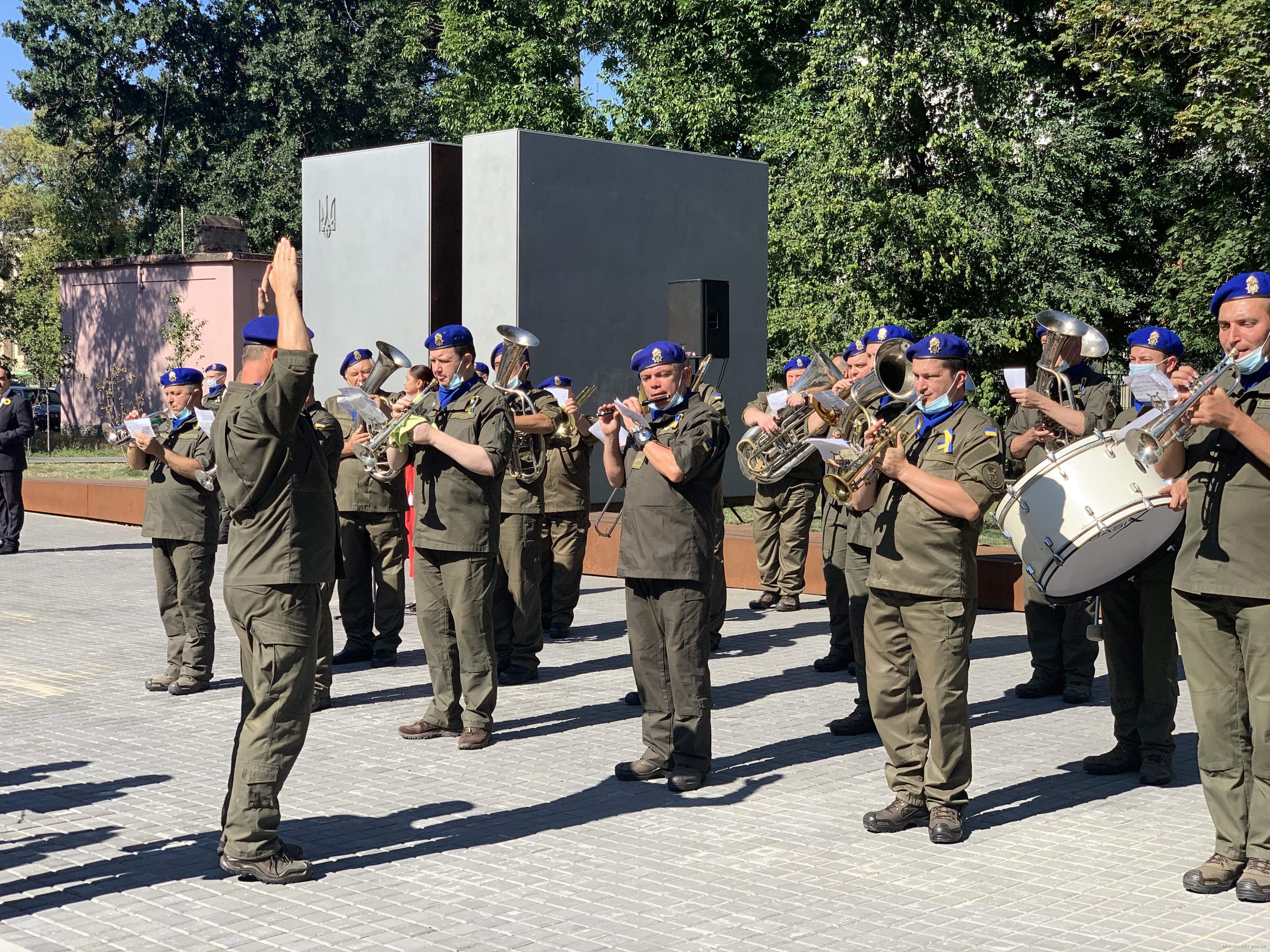 Героям слава: в Харькове и области почтили память защитников Украины  фото 1