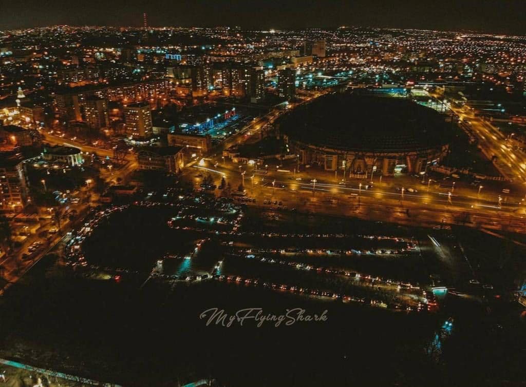 На 40 дней: в Харькове провели флешмоб в память о Кернесе фото 2 1