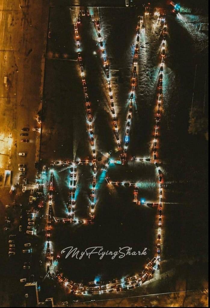 На 40 дней: в Харькове провели флешмоб в память о Кернесе фото 1