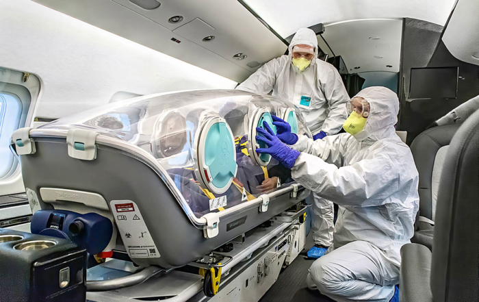 "Не нашли машины для пациента с патологией": Кернеса везли в аэропорт на скорой из Полтавы, — волонтер фото 2 1