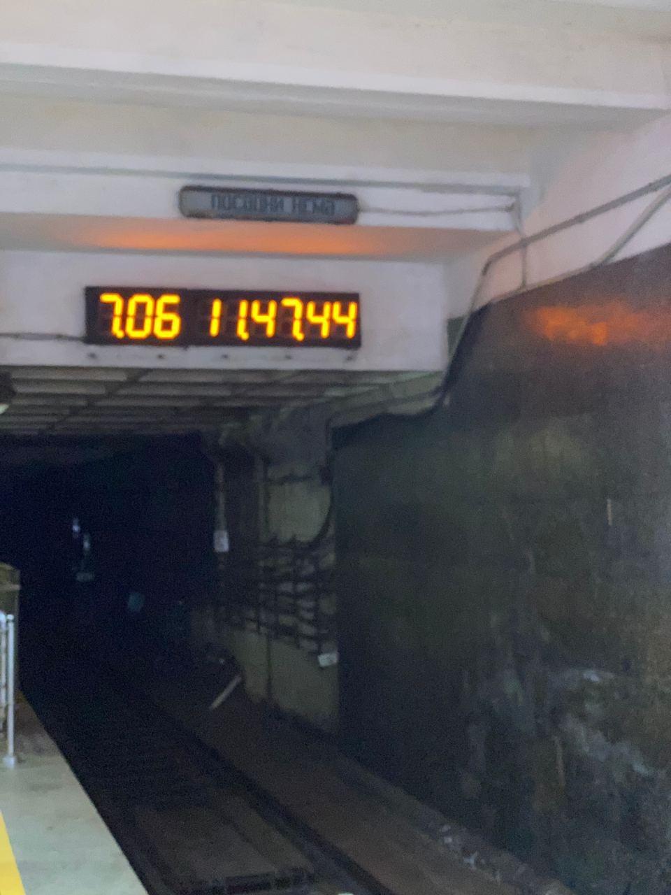 "Меньше пассажиров": в харьковском метрополитене рассказали, почему новый график почти не отличается от старого фото 1