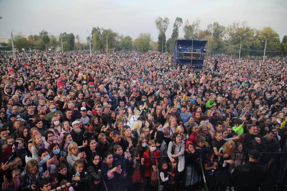 До трех лет лишения свободы: после концерта Поляковой в Харькове полиция открыла уголовное производство фото 4 3