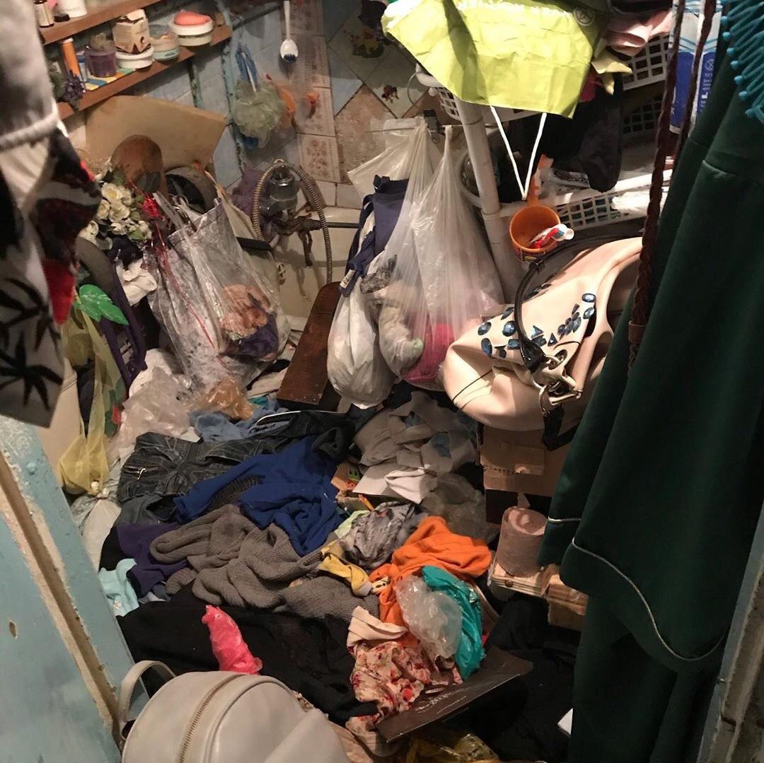 Был завален мусором: в Харькове на пожаре спасли 7-летнего ребенка фото 2 1