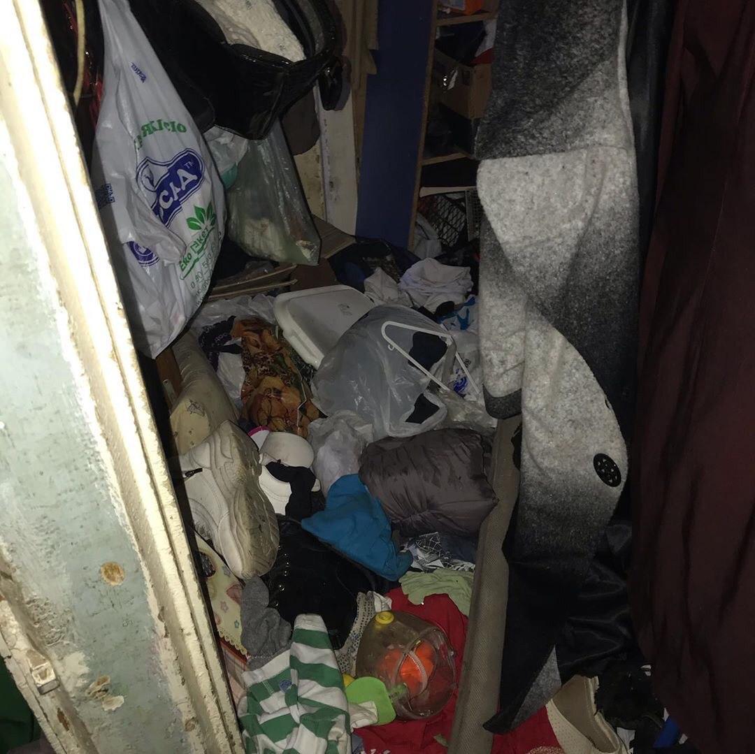 Был завален мусором: в Харькове на пожаре спасли 7-летнего ребенка фото 3 2