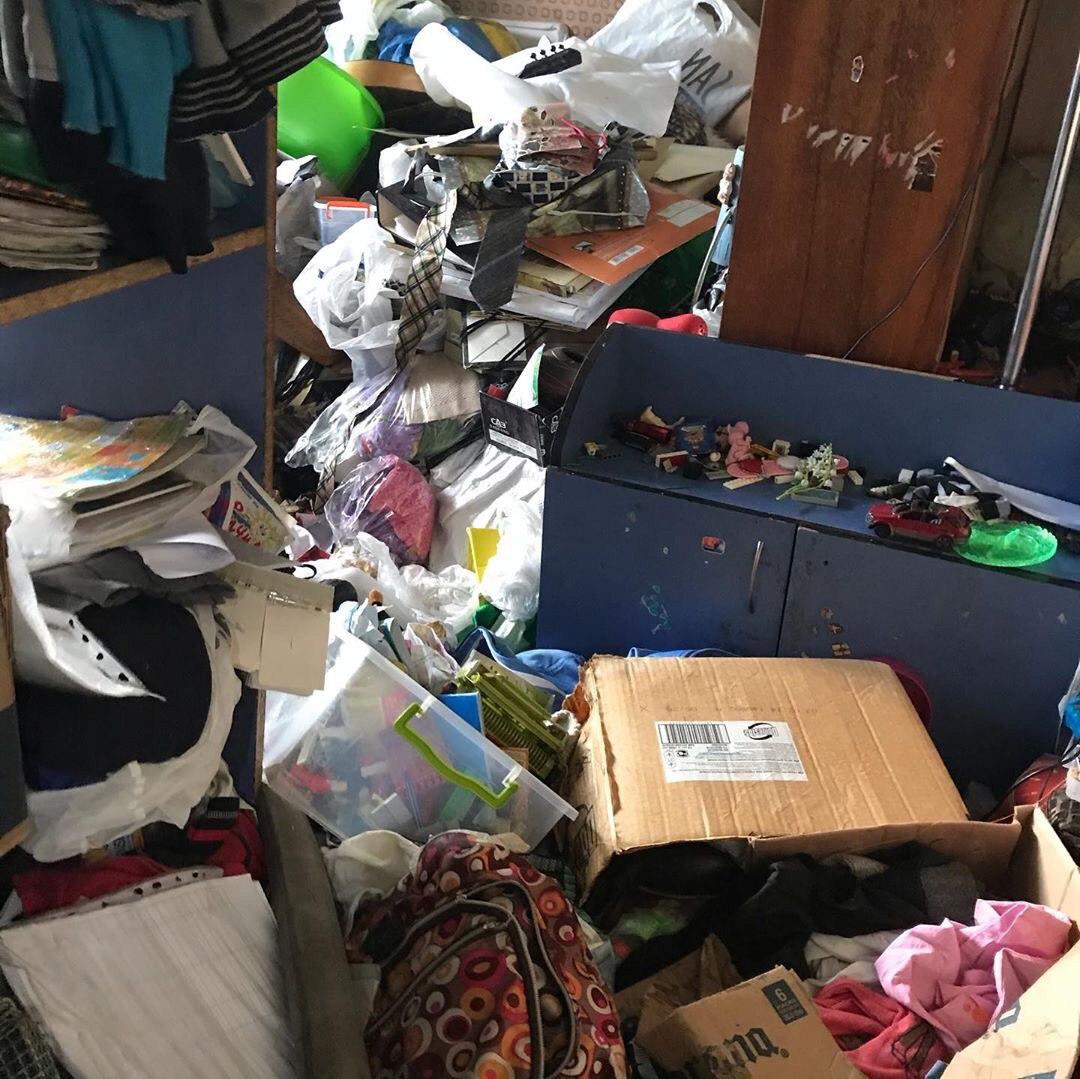 Был завален мусором: в Харькове на пожаре спасли 7-летнего ребенка фото 4 3