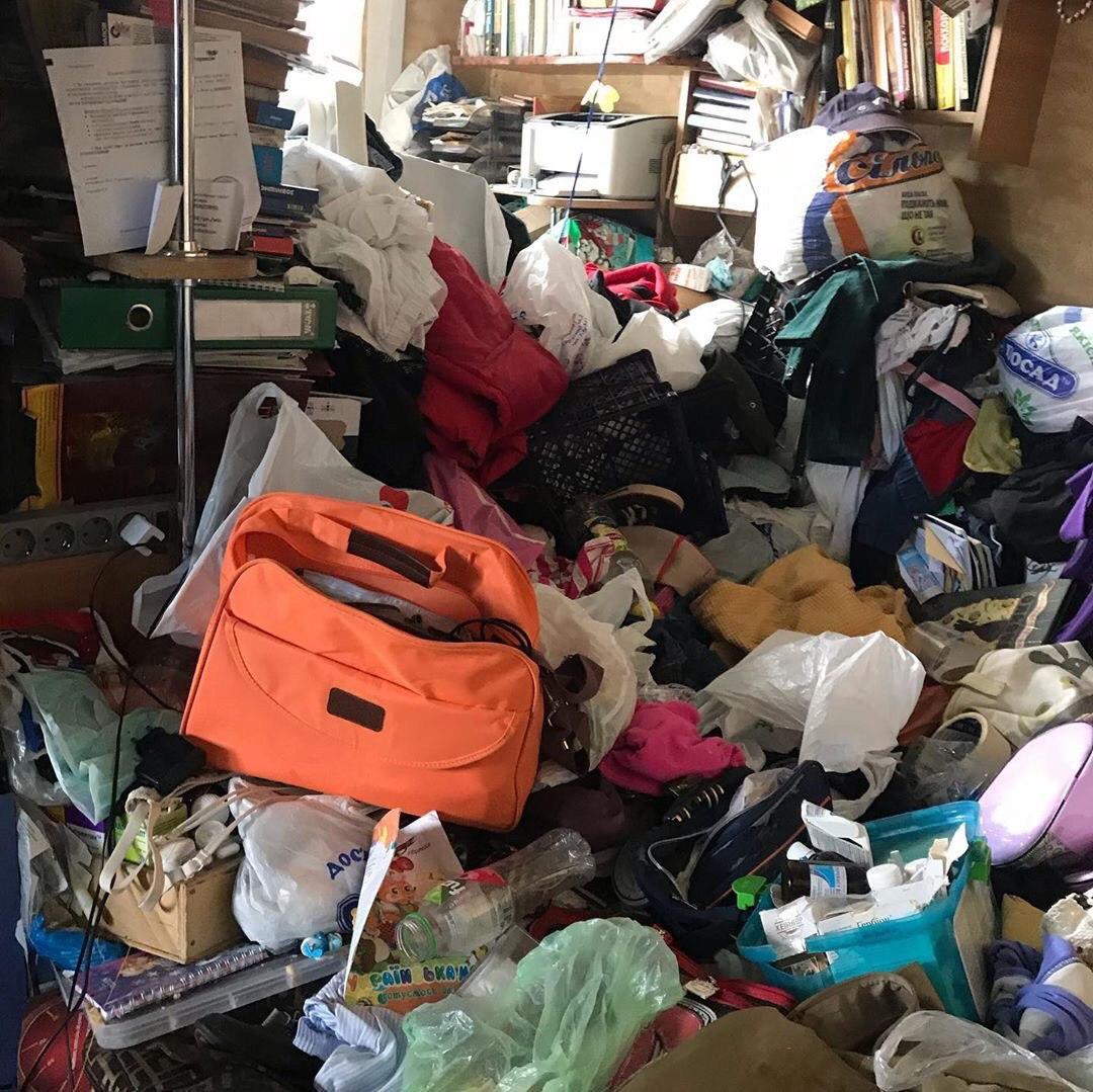 Был завален мусором: в Харькове на пожаре спасли 7-летнего ребенка фото 5 4