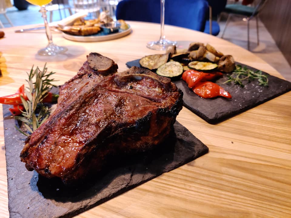 Котелок мидий по-тайски, хоспер-бургер и пицца "Креветка Jack": в Food City Market представили новое меню фото 2 1