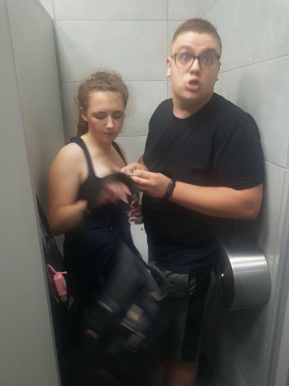 "Девушку ударили ногой в живот, а я выплевывал обломки зубов": харьковский студент обвиняет охрану Сада Шевченко в избиении фото 1