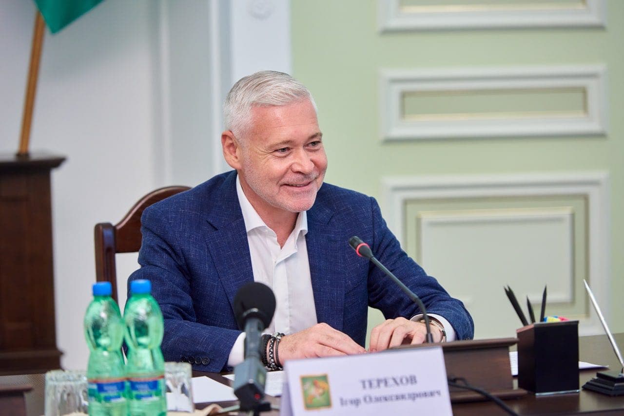 От стажера в институте до секретаря горсовета: Игорю Терехову исполнилось 54 года фото 1