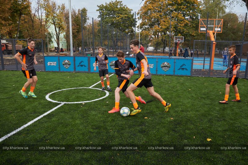 Паркур-трасса, скейт-парк, памп-трек: на бульваре Юрьева открыли урбан-парк фото 3 2