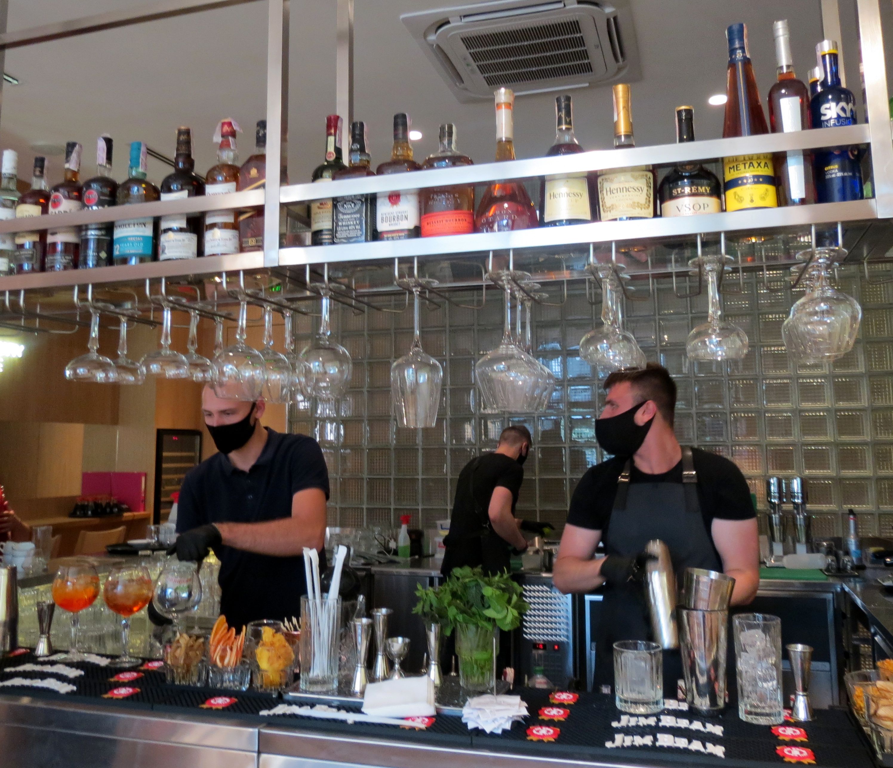 Бар в новом ресторане Япошка в Харькове