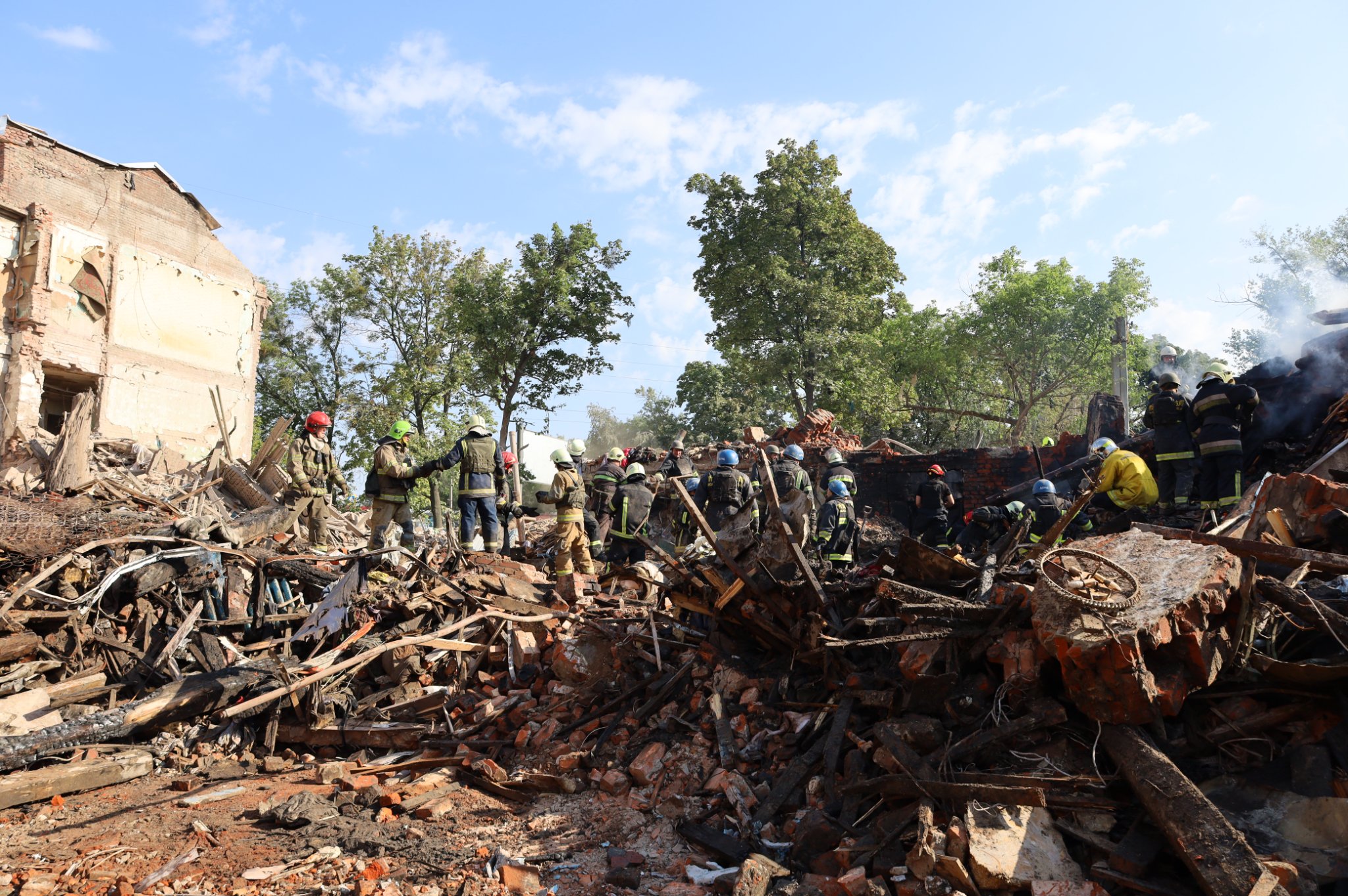 Что осталось от общежития в Харькове после удара "Искандером" (фото) фото 6 5