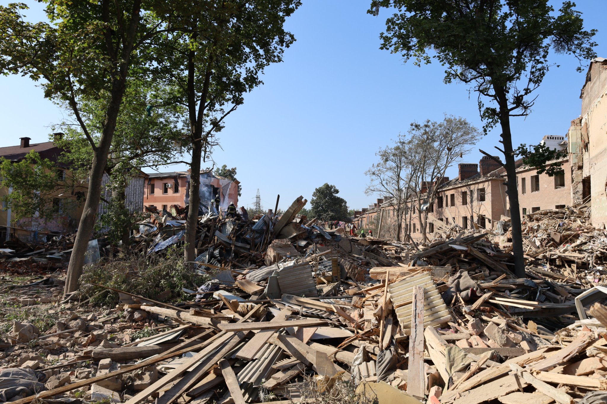 Что осталось от общежития в Харькове после удара "Искандером" (фото) фото 9 8