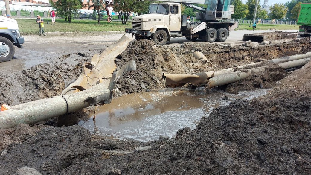 Ракета РФ розбила теплотрасу у Харкові фото 2 1