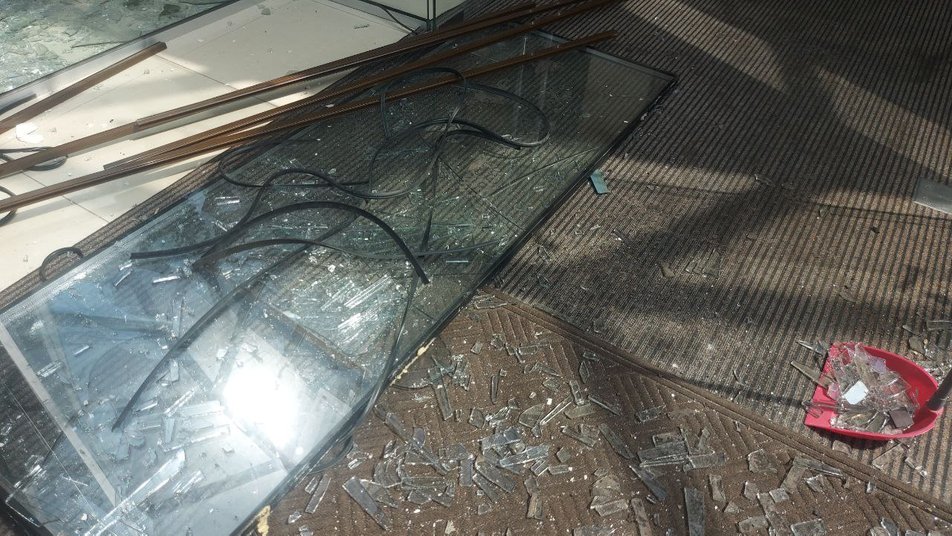 У Харкові ракета РФ вдарила поряд із готелем, де були люди