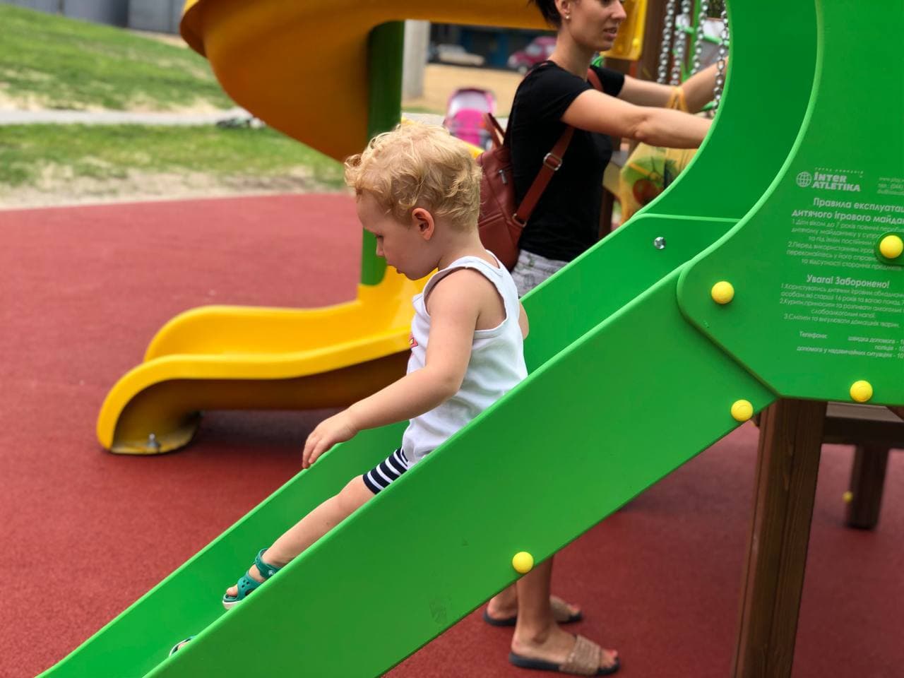 Мультифитнес-станции и игровые комплексы: на проспекте Победы завершена еще одна зона  отдыха фото 3 2