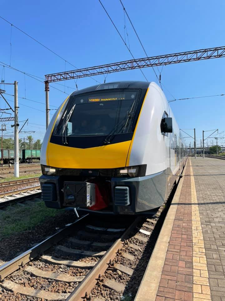 "Удобные сиденья, нормальные туалеты, места под велосипеды": как выглядят поезда, которые могут заменить электрички в Харьковской области фото 1