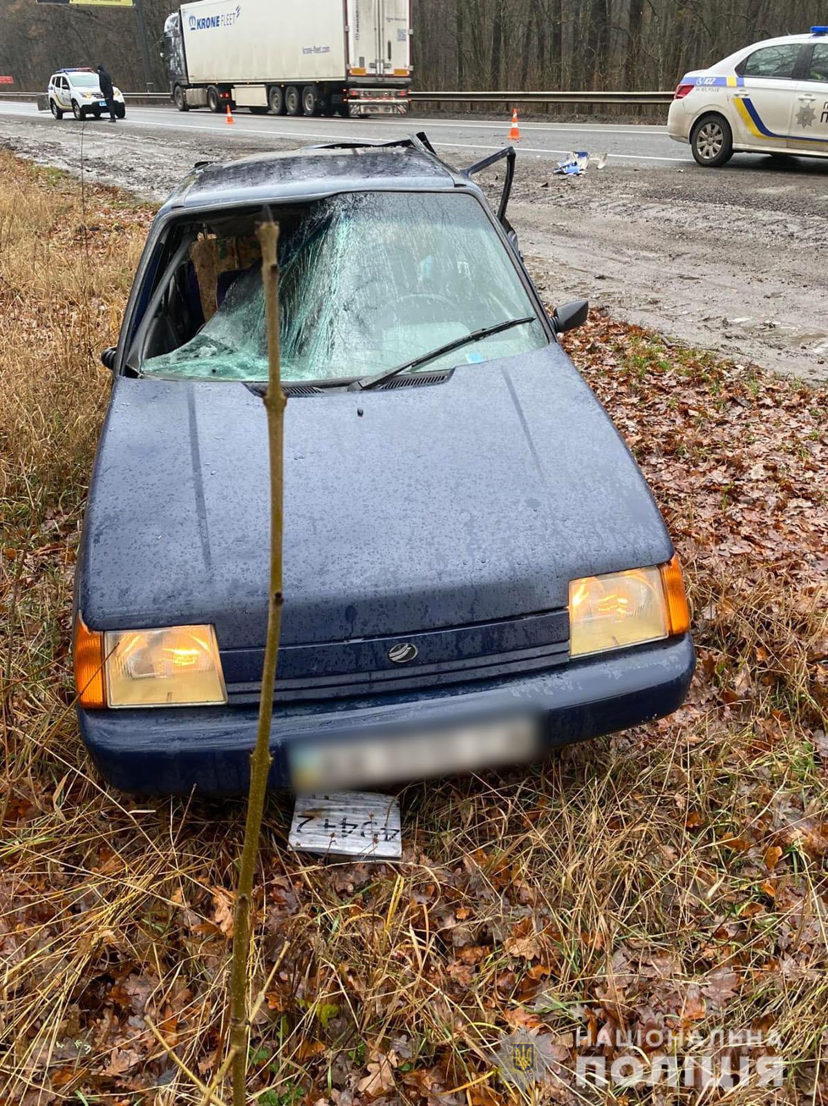 Чинил машину на обочине: на Окружной Харькова фура раздавила легковушку с водителем фото 3 2
