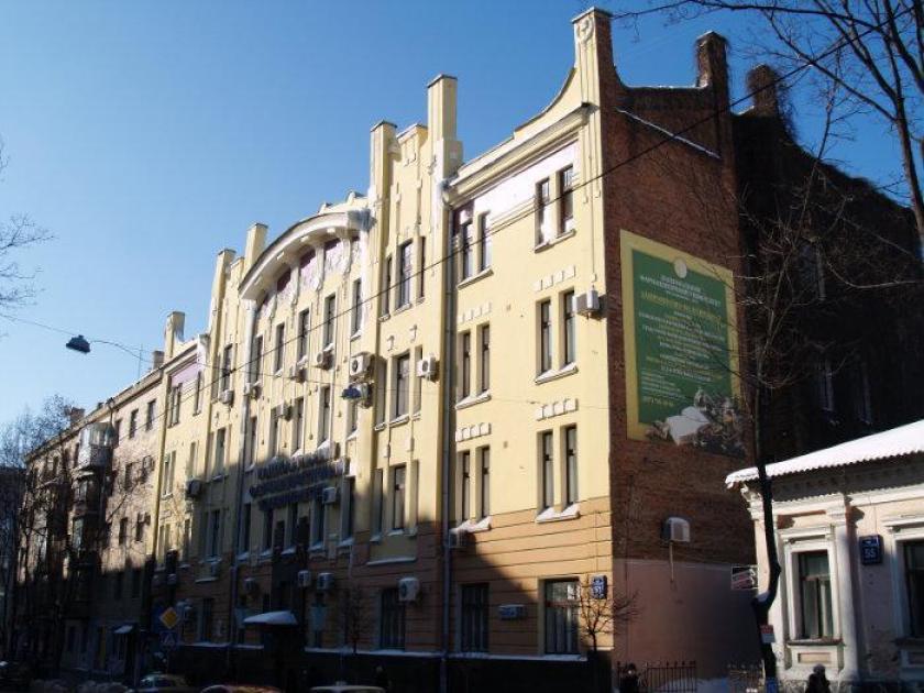 ТОП самых дорогих специальностей: сколько стоит обучение в харьковских вузах фото 10 9