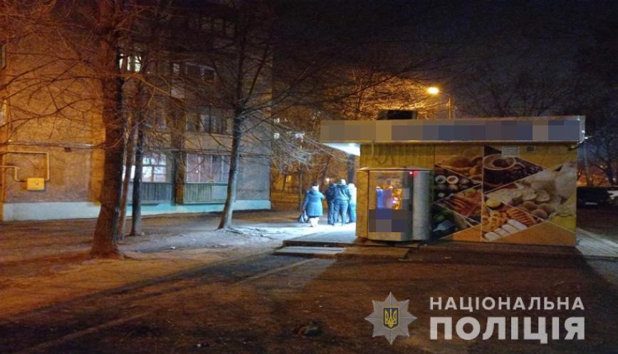 В Харькове задержали преступника, который с оружием грабил магазины и киоски.