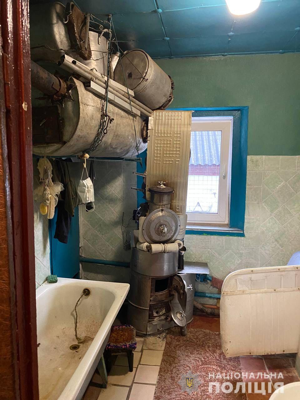 Под Харьковом целую семью обнаружили мертвой в собственном доме.