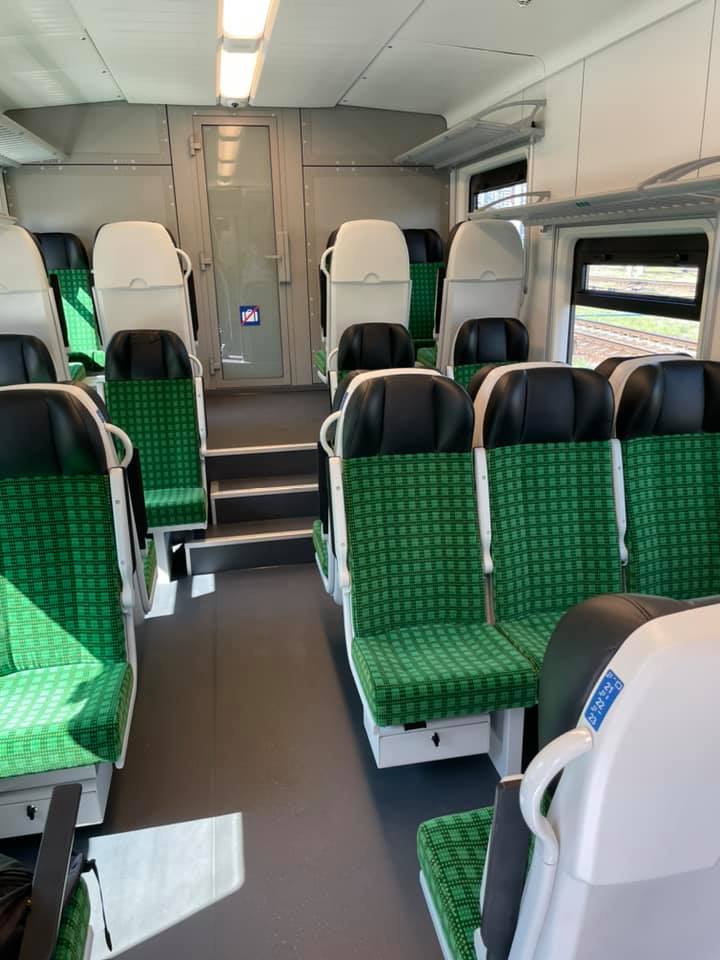 "Удобные сиденья, нормальные туалеты, места под велосипеды": как выглядят поезда, которые могут заменить электрички в Харьковской области фото 4 3