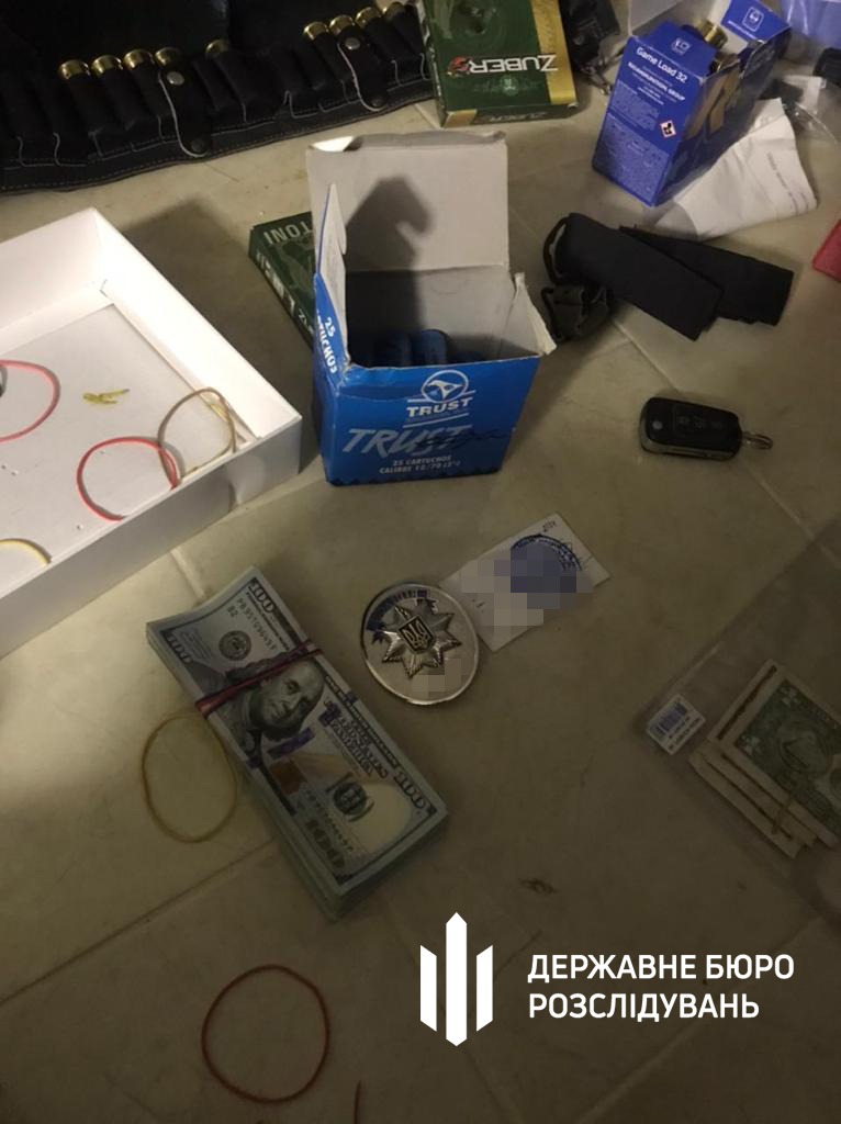 Брали от 5 до 10 тысяч: полицейский из Харькова оказался замешан в продаже разрешений на оружие фото 3 2