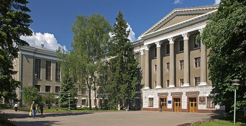 ТОП самых дорогих специальностей: сколько стоит обучение в харьковских вузах фото 7 6