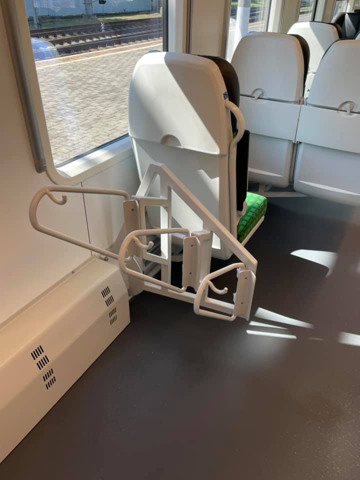 "Удобные сиденья, нормальные туалеты, места под велосипеды": как выглядят поезда, которые могут заменить электрички в Харьковской области фото 6 5