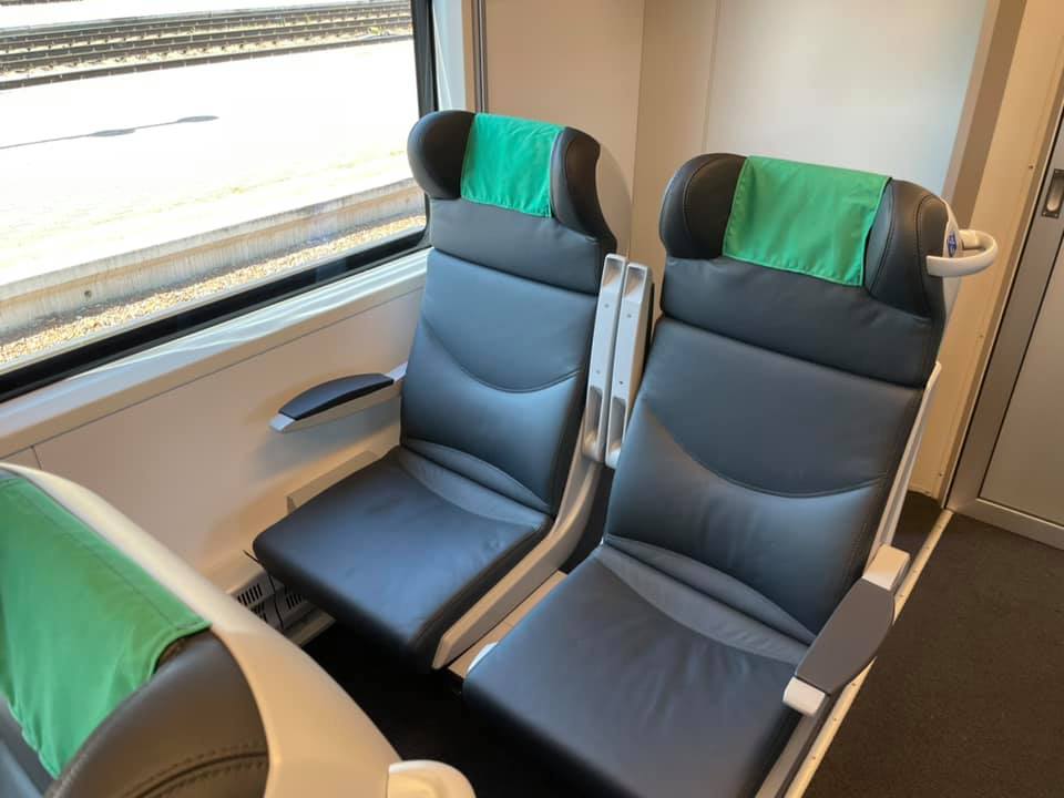 "Удобные сиденья, нормальные туалеты, места под велосипеды": как выглядят поезда, которые могут заменить электрички в Харьковской области фото 8 7