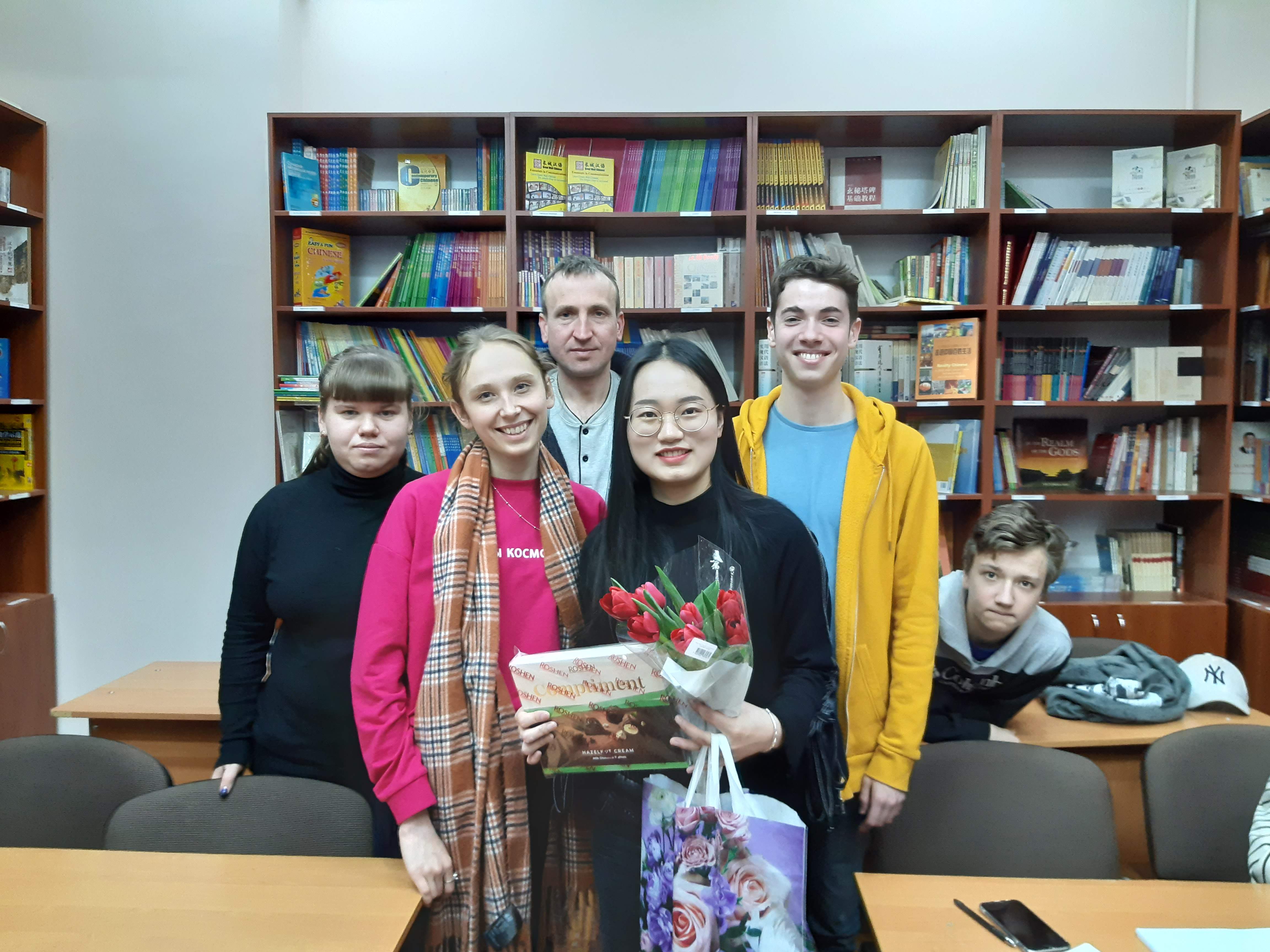 С третьего класса парень изучает китайский язык в Институте Конфуция. Фото из личного архива Ильи Шкирко