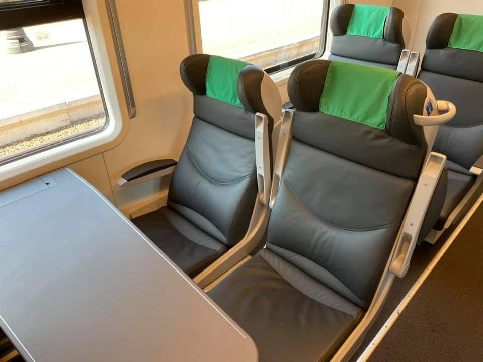 "Удобные сиденья, нормальные туалеты, места под велосипеды": как выглядят поезда, которые могут заменить электрички в Харьковской области фото 9 8