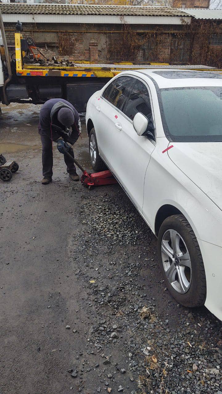 Не платил штрафы и гонял пьяным: в Харькове первый раз изъяли автомобиль у злостного нарушителя ПДД фото 1