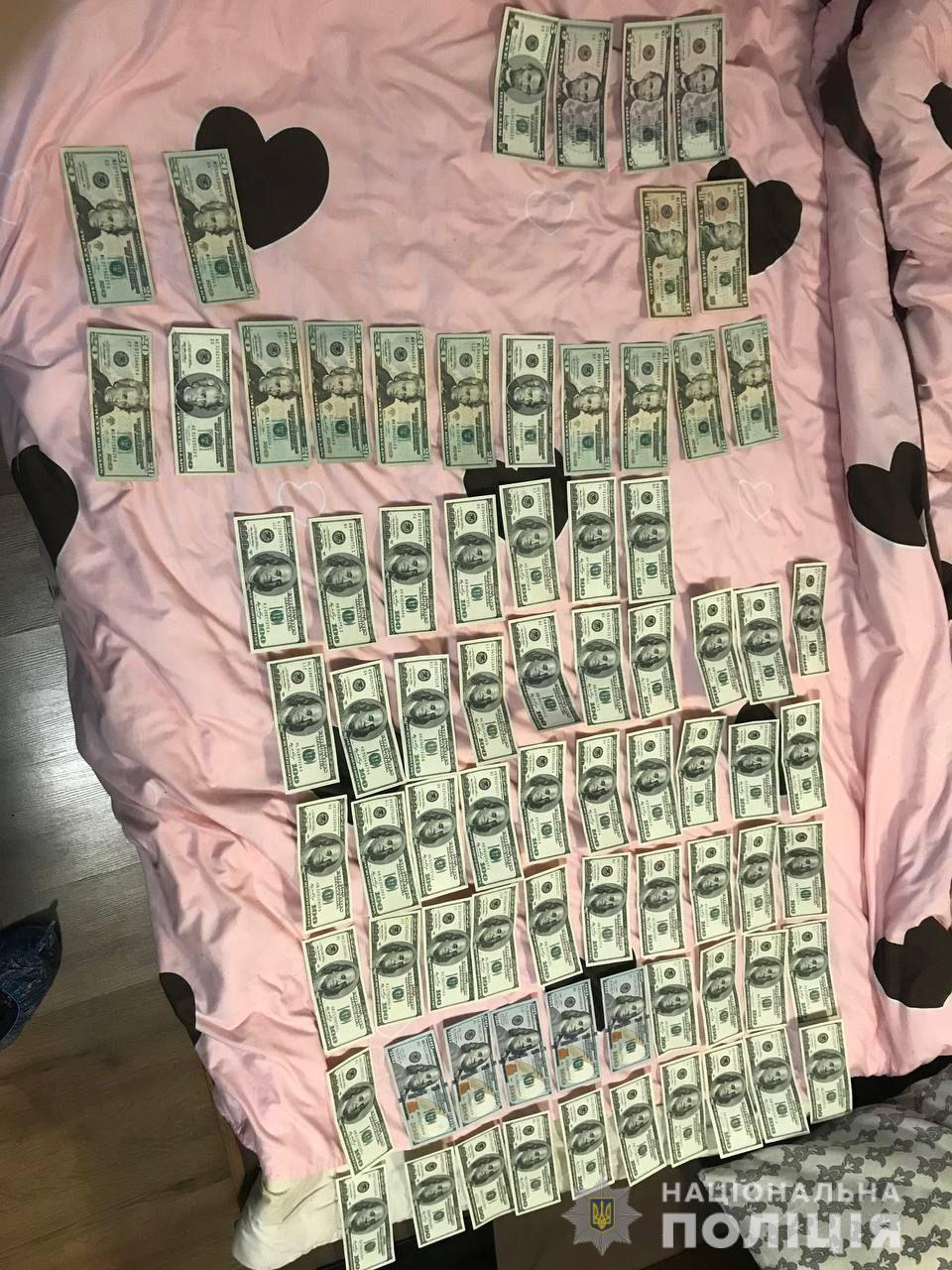 Продавали через Интернет и в магазине: в Харькове накрыли склад нелегального алкоголя.