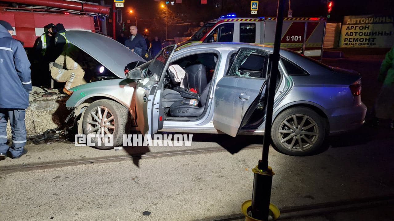 В салоне были три девушки. Фото @СТО_Харьков