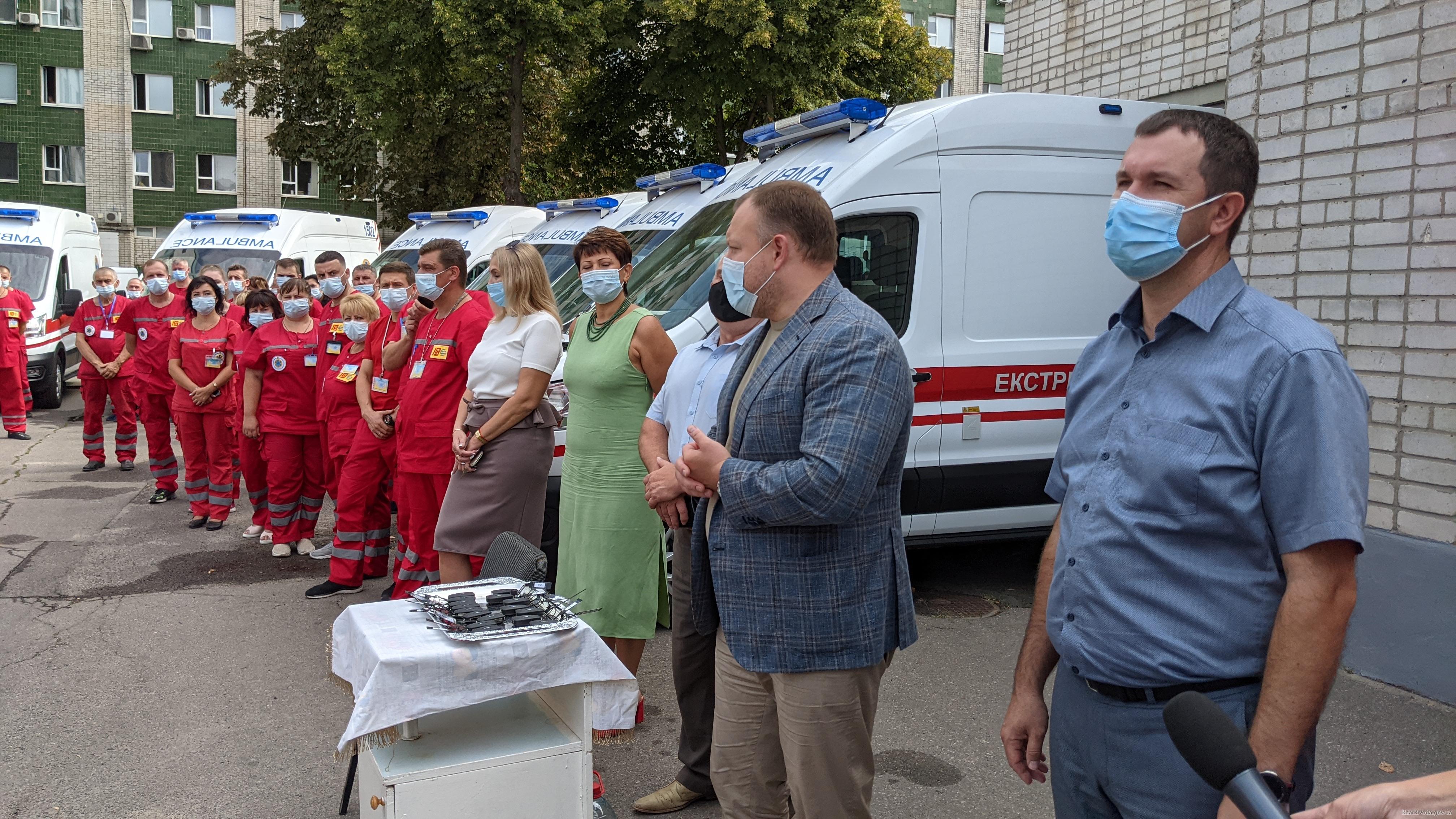 "Оборудованы по последним требованиям": харьковская скорая получила новые автомобили Ford фото 7 6