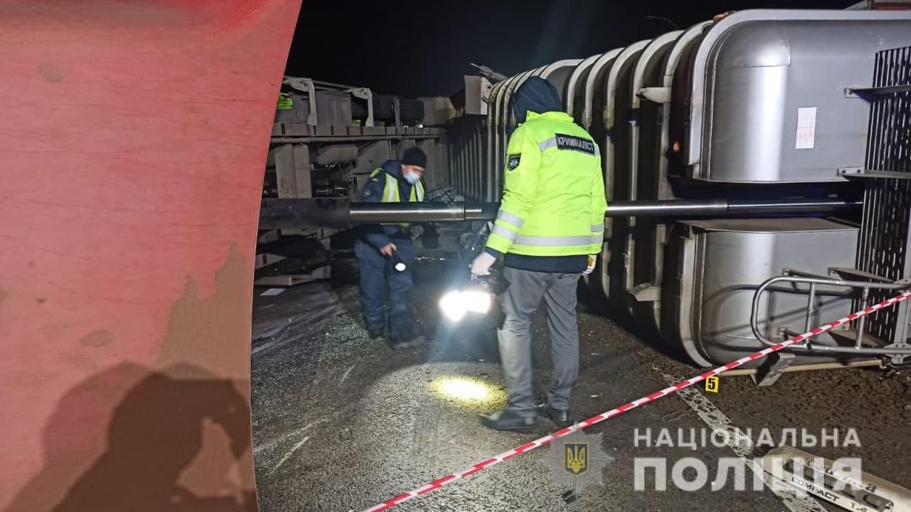 Новости Харькова: грузовик раздавил такси