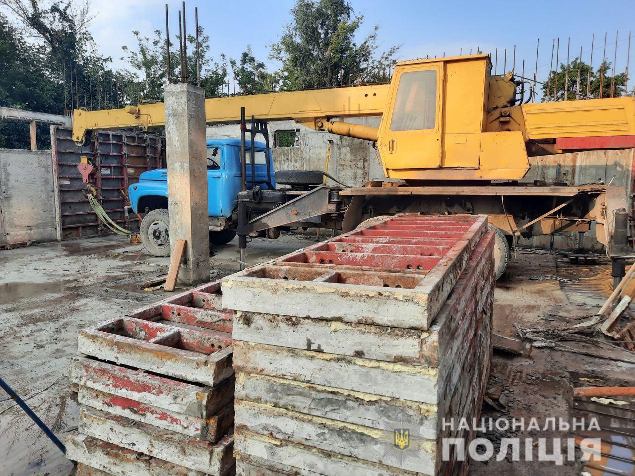 Работал на стройке: с новостроя на Салтовке на мужчину упала балка фото 2 1