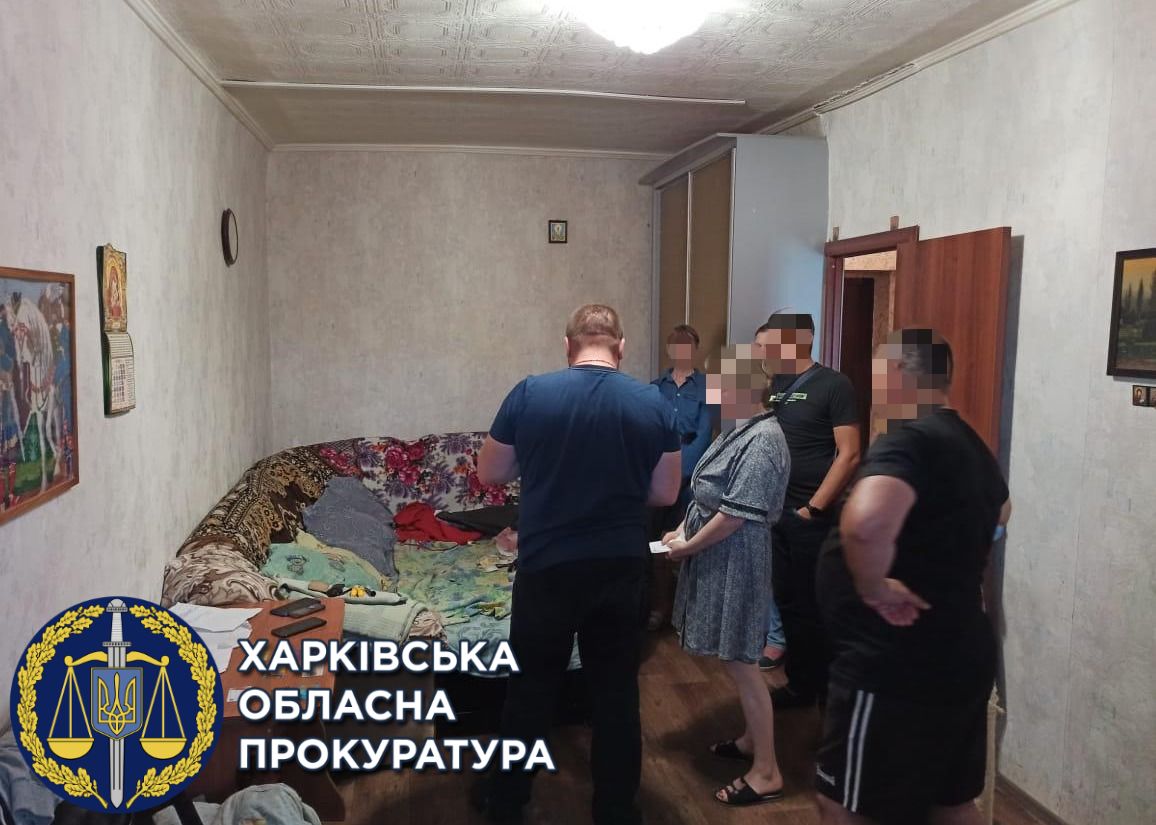 Представлялись сотрудниками банка: в Харькове задержали мошенников, воровавших деньги с карт фото 8 7