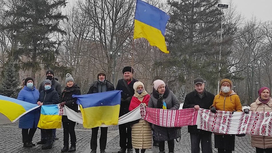 В Харькове создали "цепь единения".