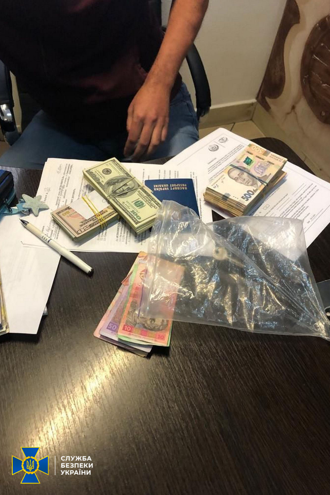 500 гривен за негативный результат: в Харькове владелицу турагентства поймали на торговле поддельными ПЦР-тестами фото 4 3