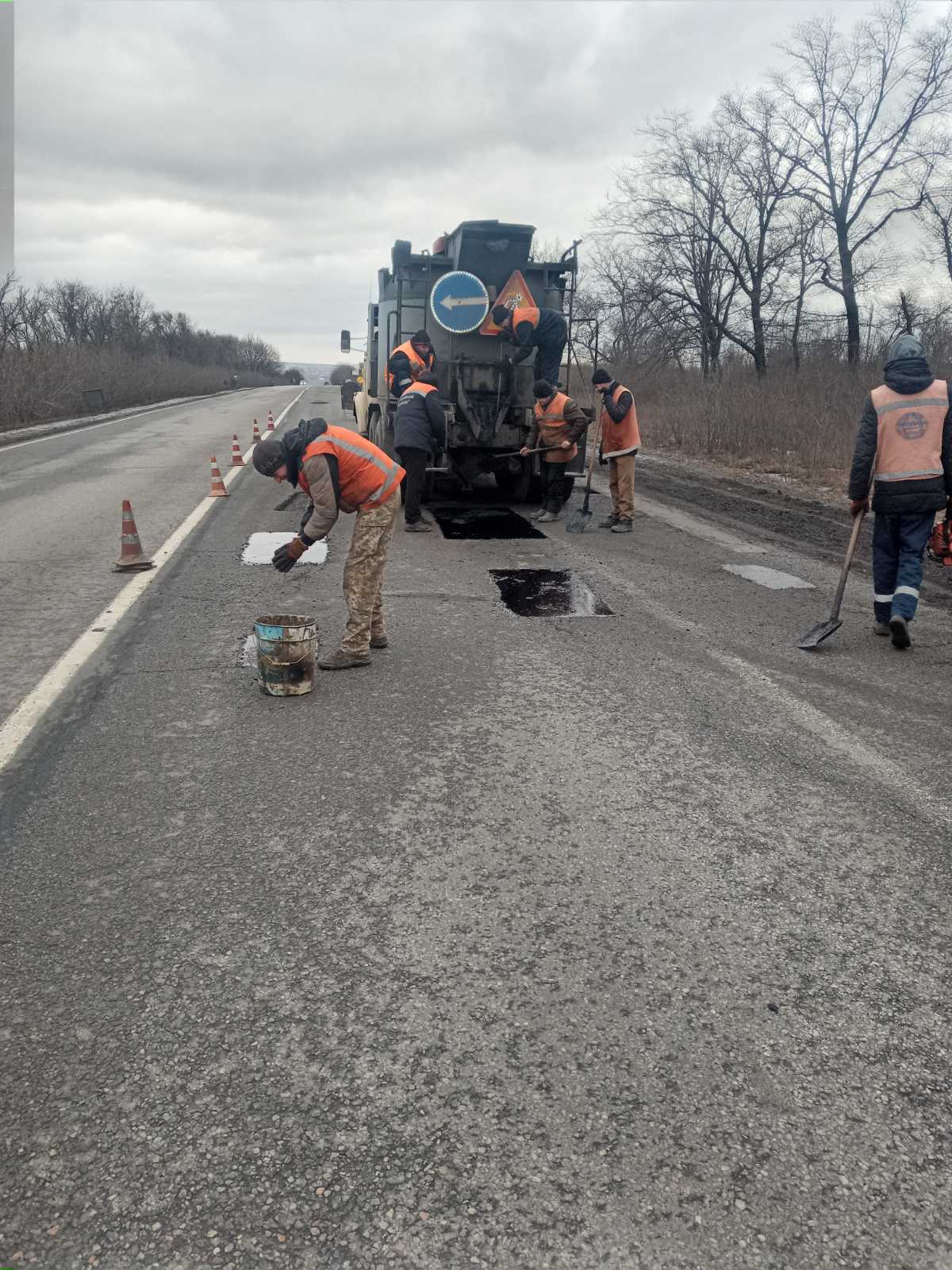 Фото: Служб автодорог в Харьковской области