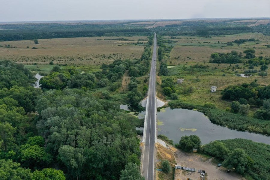 Разрешили проезд: в Харьковской области отремонтировали мост через Северский Донец фото 4 3