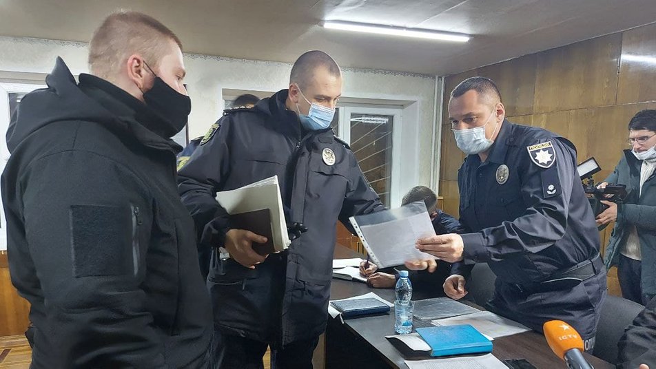 На улицы Харькова вышли дружинники.