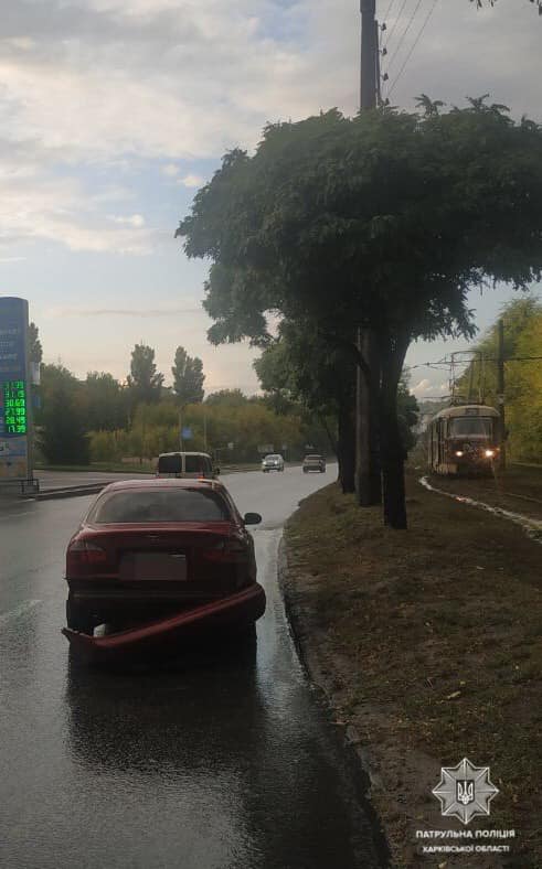 Есть пострадавшие: на Салтовке &mdash; авария с участием четырех машин фото 2 1