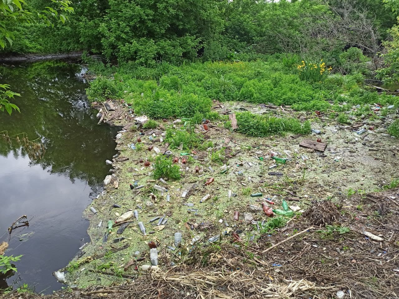 Более 20 тонн отходов: харьковчане снова очищали речку Уды от мусора фото 7 6