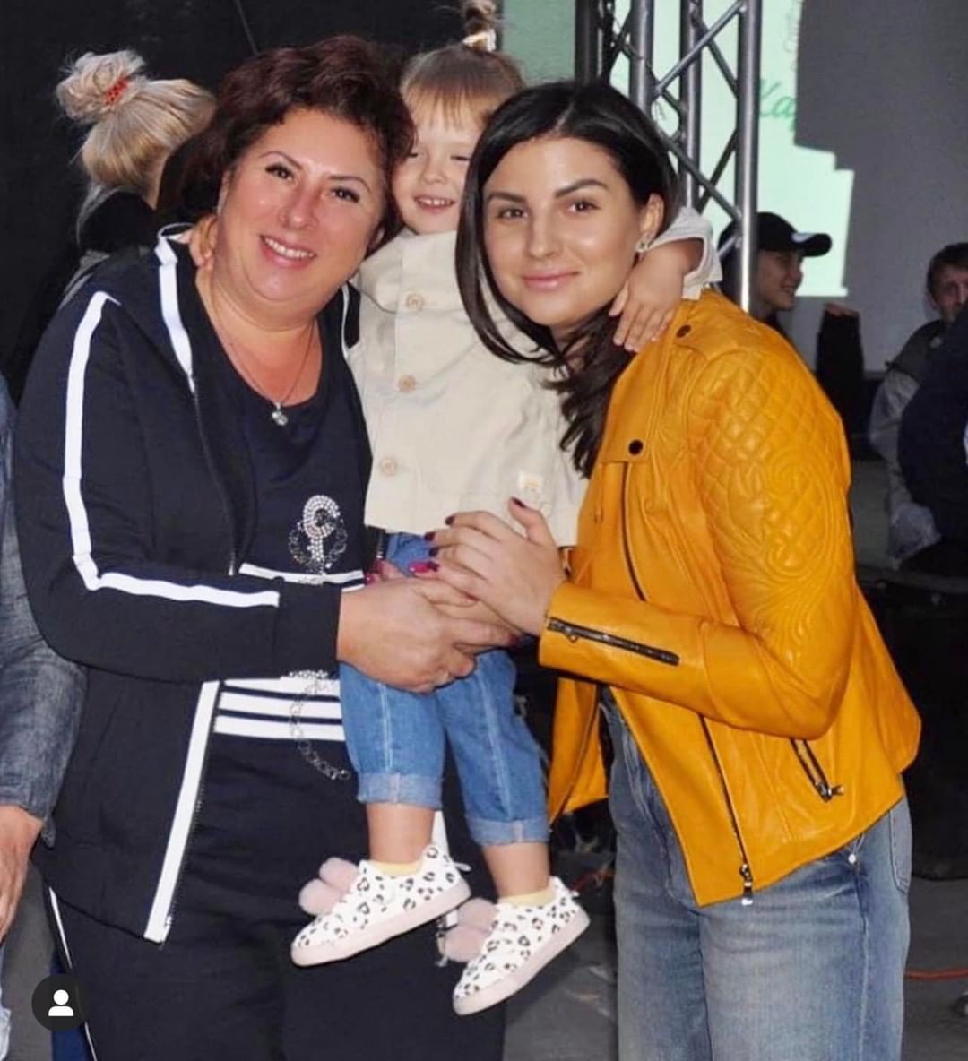 Нелли Цибульник - дочь главы Новобаварского района Татьяны Цибульник.